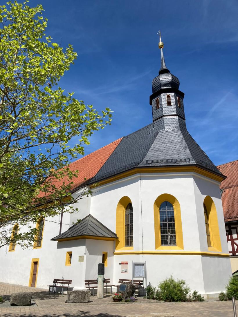 Außenansicht der Stadtkapelle in Waischenfeld